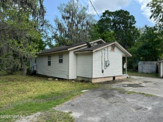 4504 CLAIRMONT Road, Jacksonville, FL 32207
