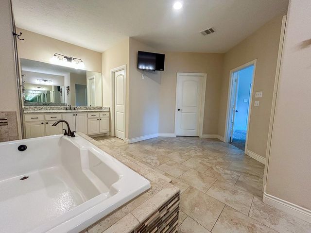 675 Somerset Trail, Point Blank, TX 77364