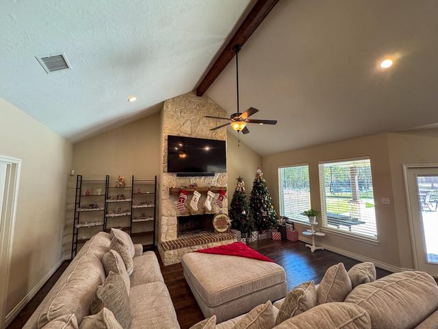 675 Somerset Trail, Point Blank, TX 77364