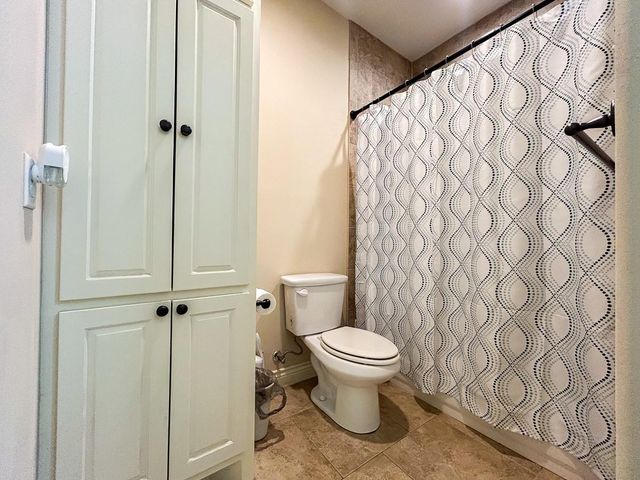 675 Somerset Trail, Point Blank, TX 77364