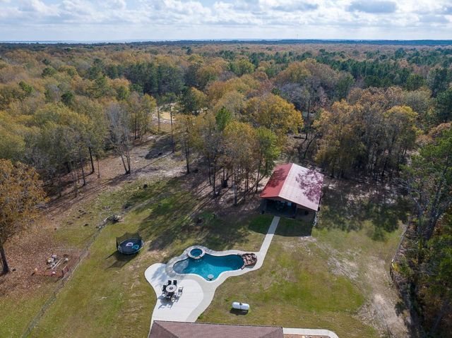 675 Somerset Trail, Point Blank, TX 77364