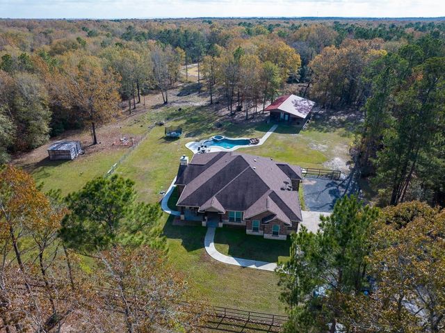 675 Somerset Trail, Point Blank, TX 77364