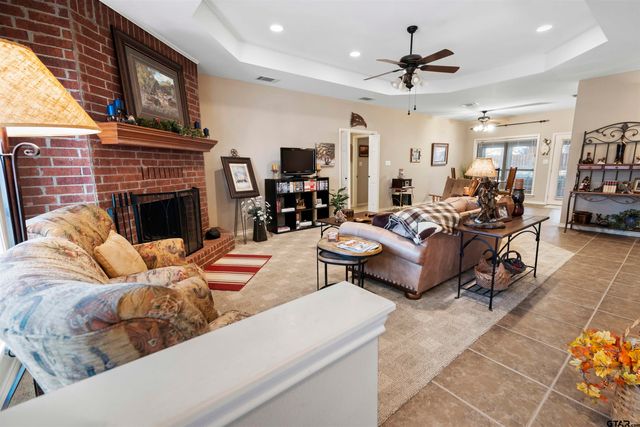 175 Old Gate Path, Holly Lake Ranch, TX 75765