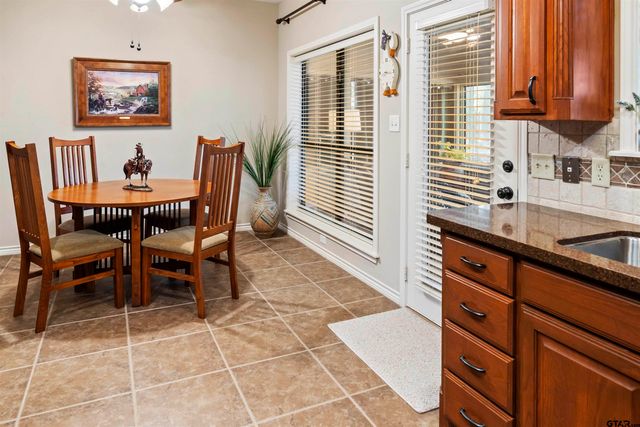 175 Old Gate Path, Holly Lake Ranch, TX 75765