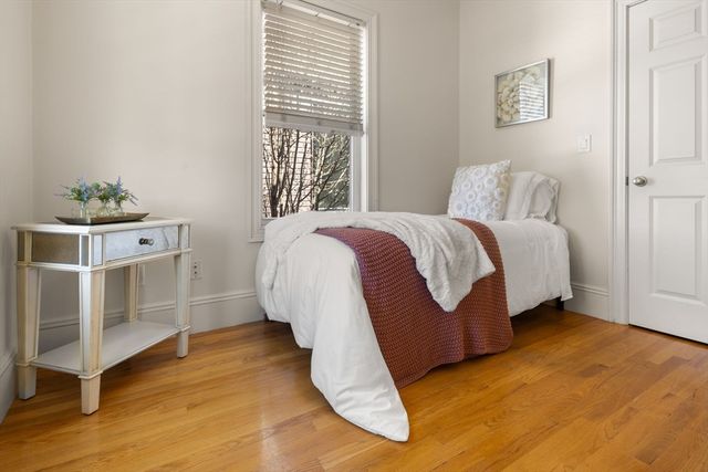 12 I St 3, Boston, MA 02127