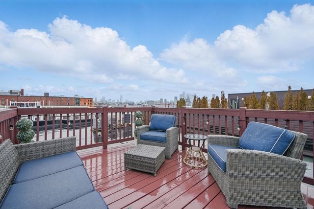 12 I St 3, Boston, MA 02127