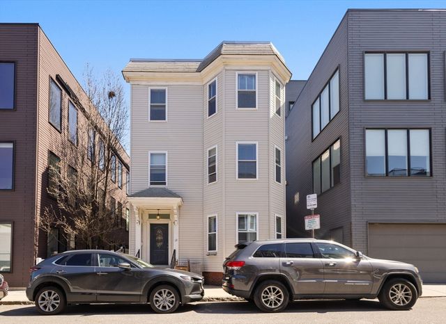 12 I St 3, Boston, MA 02127