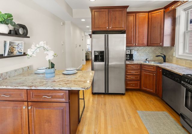 12 I St 3, Boston, MA 02127