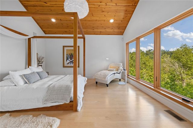 3309 NW 3rd Street, Bentonville, AR 72712