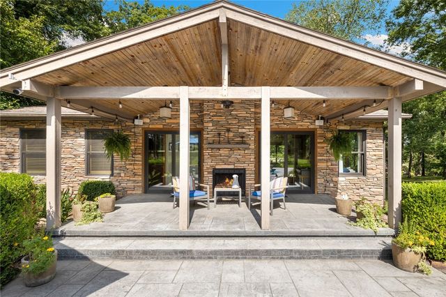 3309 NW 3rd Street, Bentonville, AR 72712