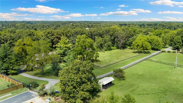 3309 NW 3rd Street, Bentonville, AR 72712