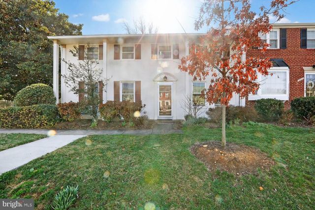 2515 N DEARING ST, Alexandria, VA 22302
