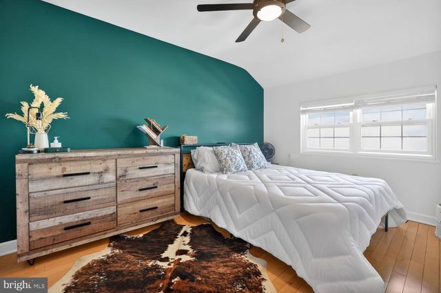 2515 N DEARING ST, Alexandria, VA 22302