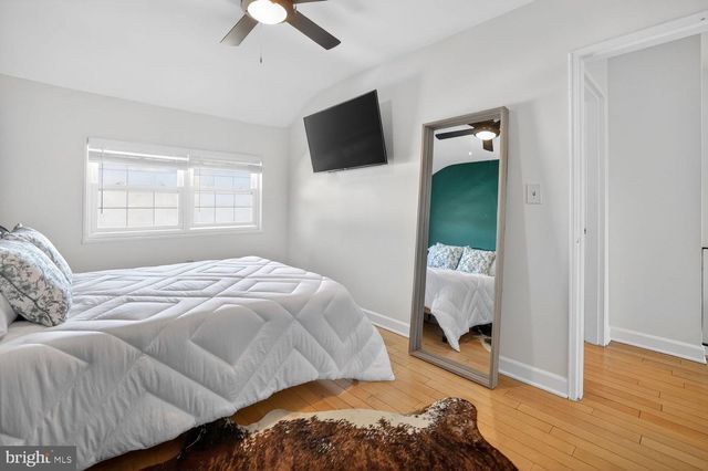 2515 N DEARING ST, Alexandria, VA 22302