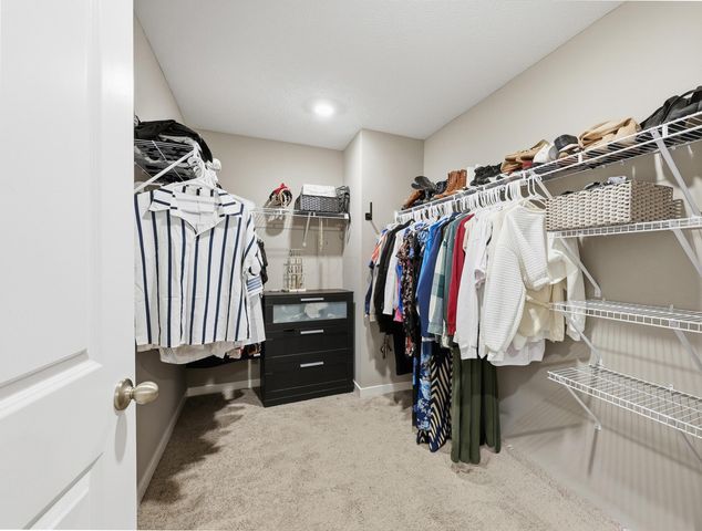 3823 Alledonia Drive, Grove City, OH 43123