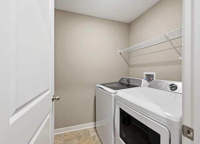 3823 Alledonia Drive, Grove City, OH 43123