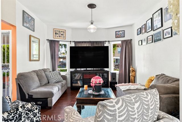 1464 E 23rd, Los Angeles, CA 90011