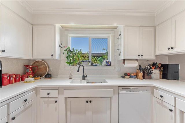 3410 Scenic Drive, Redding, CA 96001