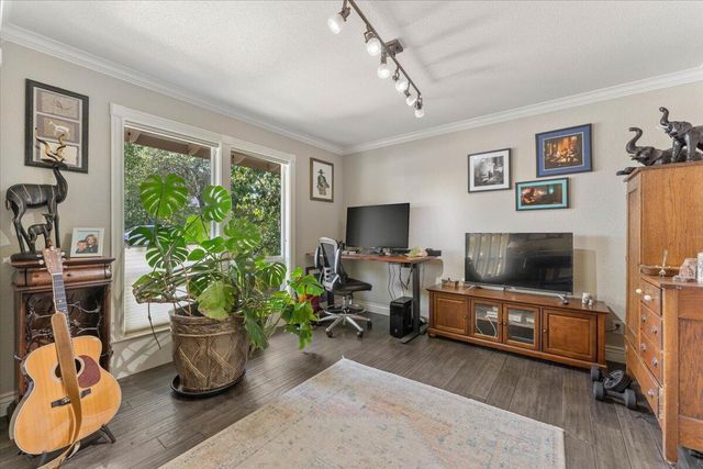 3410 Scenic Drive, Redding, CA 96001