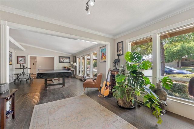 3410 Scenic Drive, Redding, CA 96001