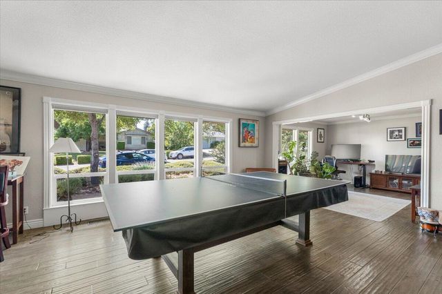 3410 Scenic Drive, Redding, CA 96001