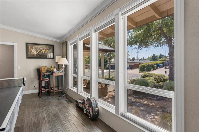 3410 Scenic Drive, Redding, CA 96001