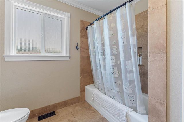 3410 Scenic Drive, Redding, CA 96001