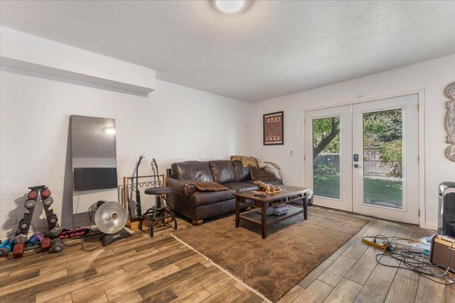 3410 Scenic Drive, Redding, CA 96001