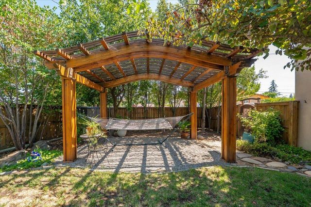 3410 Scenic Drive, Redding, CA 96001