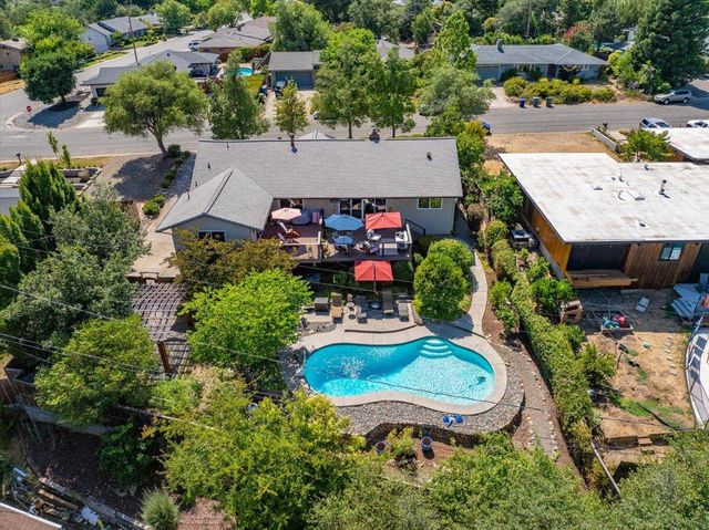3410 Scenic Drive, Redding, CA 96001
