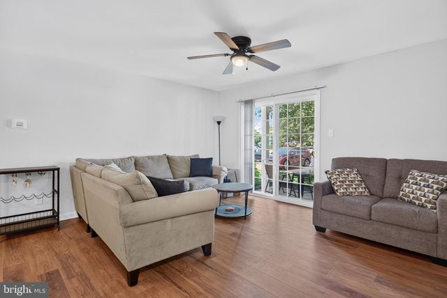 2001A DENHAM CT, Mount Laurel, NJ 08054