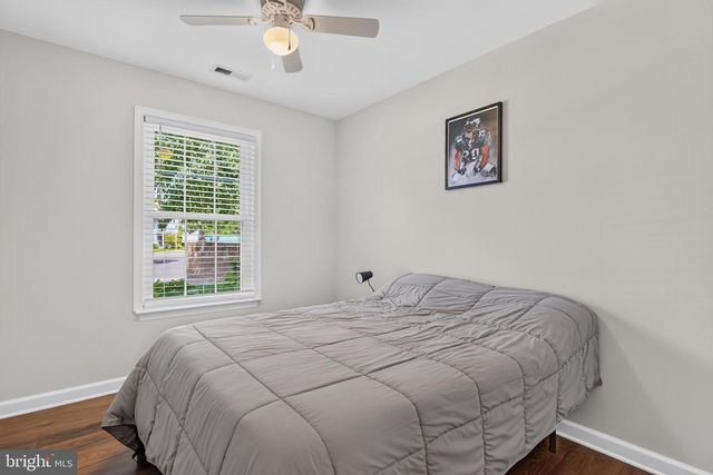 2001A DENHAM CT, Mount Laurel, NJ 08054