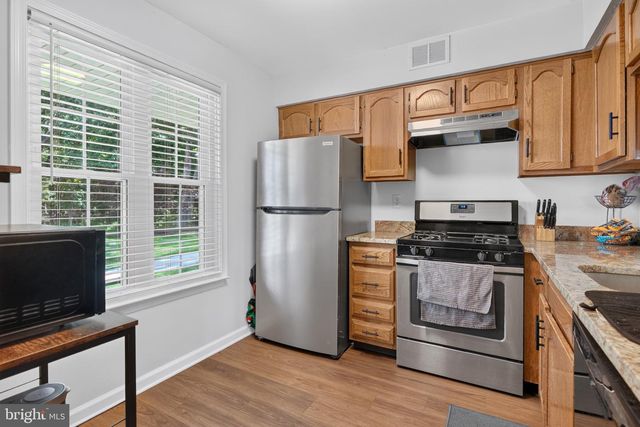 2001A DENHAM CT, Mount Laurel, NJ 08054