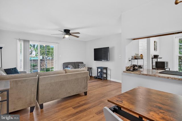 2001A DENHAM CT, Mount Laurel, NJ 08054