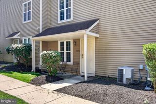 2001A DENHAM CT, Mount Laurel, NJ 08054