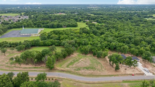 10944 S 216th East Avenue, Broken Arrow, OK 74014