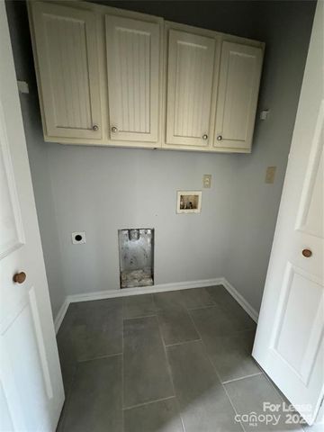 5304 Starflower Drive, Charlotte, NC 28215