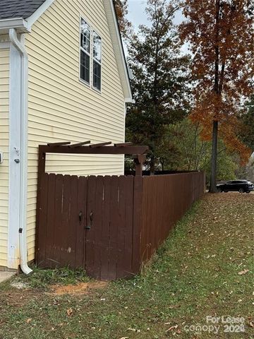 5304 Starflower Drive, Charlotte, NC 28215