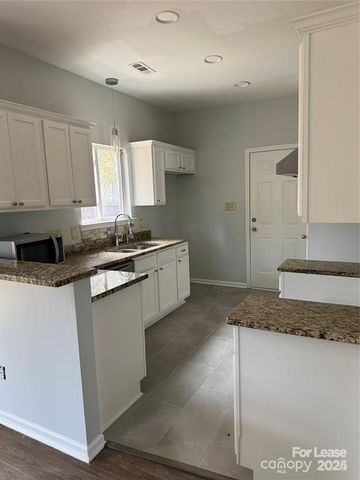 5304 Starflower Drive, Charlotte, NC 28215