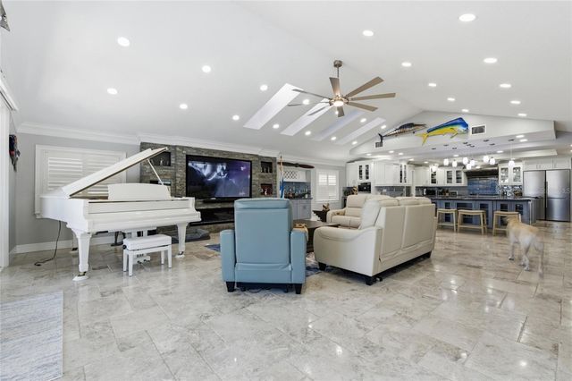 3874 48TH AVENUE S, St Petersburg, FL 33711