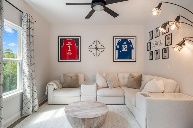 30 Hammock Oaks Boulevard, Freeport, FL 32439