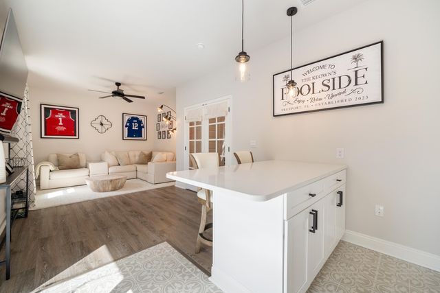 30 Hammock Oaks Boulevard, Freeport, FL 32439