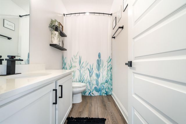 30 Hammock Oaks Boulevard, Freeport, FL 32439