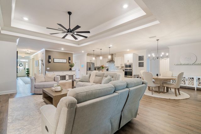 30 Hammock Oaks Boulevard, Freeport, FL 32439