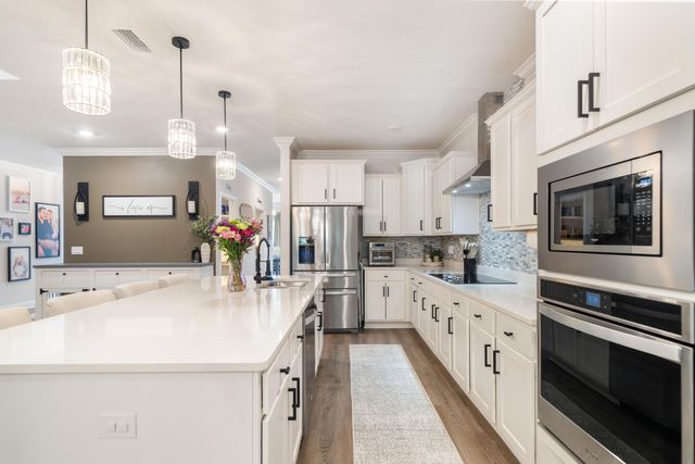 30 Hammock Oaks Boulevard, Freeport, FL 32439