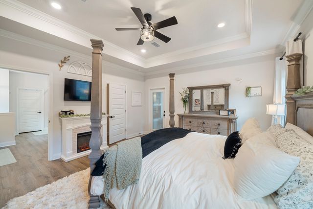 30 Hammock Oaks Boulevard, Freeport, FL 32439