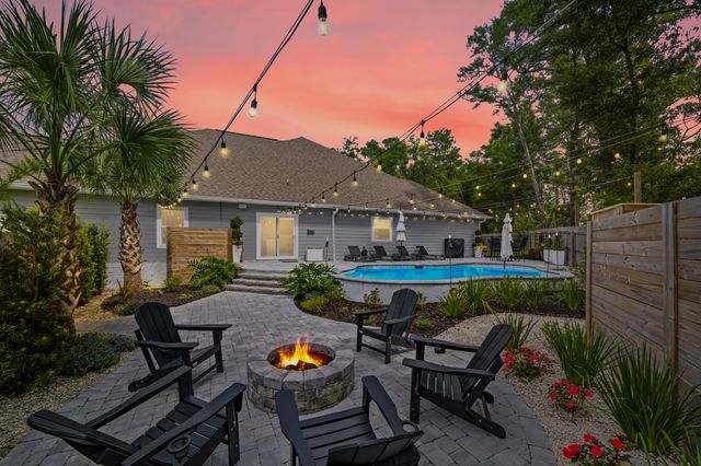 30 Hammock Oaks Boulevard, Freeport, FL 32439