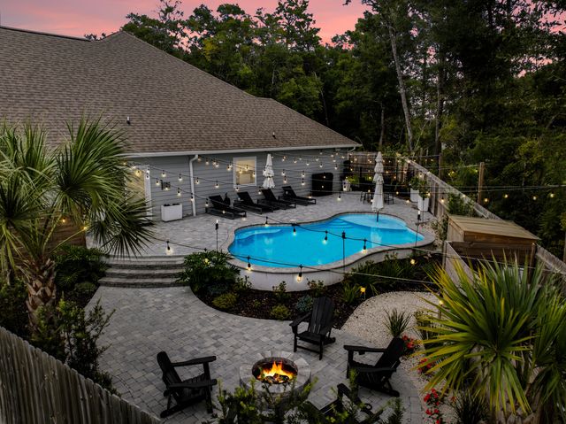 30 Hammock Oaks Boulevard, Freeport, FL 32439