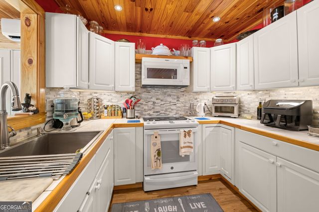 530 N Quail Trail, Clarkesville, GA 30523