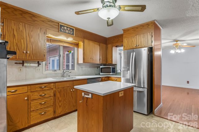 House 96 Patton Valley Drive, Nebo, NC 28761